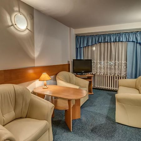 Hotel Kujawy Wloclawek Bagian luar foto